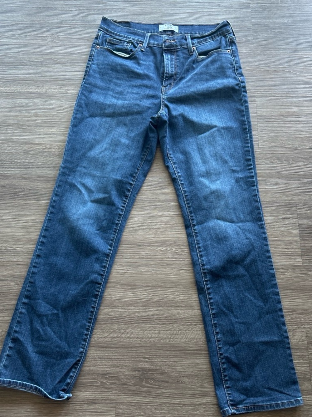 Levi's Denizen High-Rise Straight Jeans in Dark Blue Denim